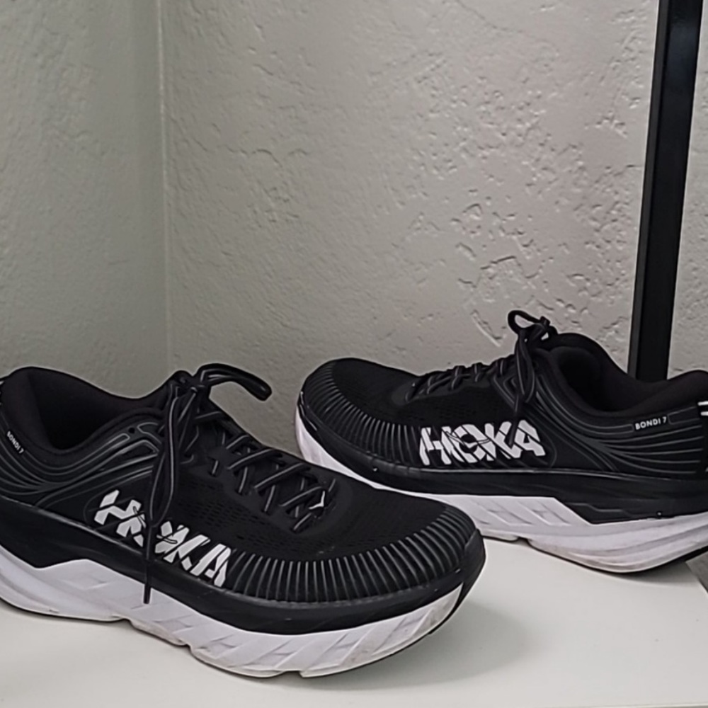 Hokas